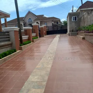 4bdrm House in Brother K Estate, Kumasi Metropolitan for sale