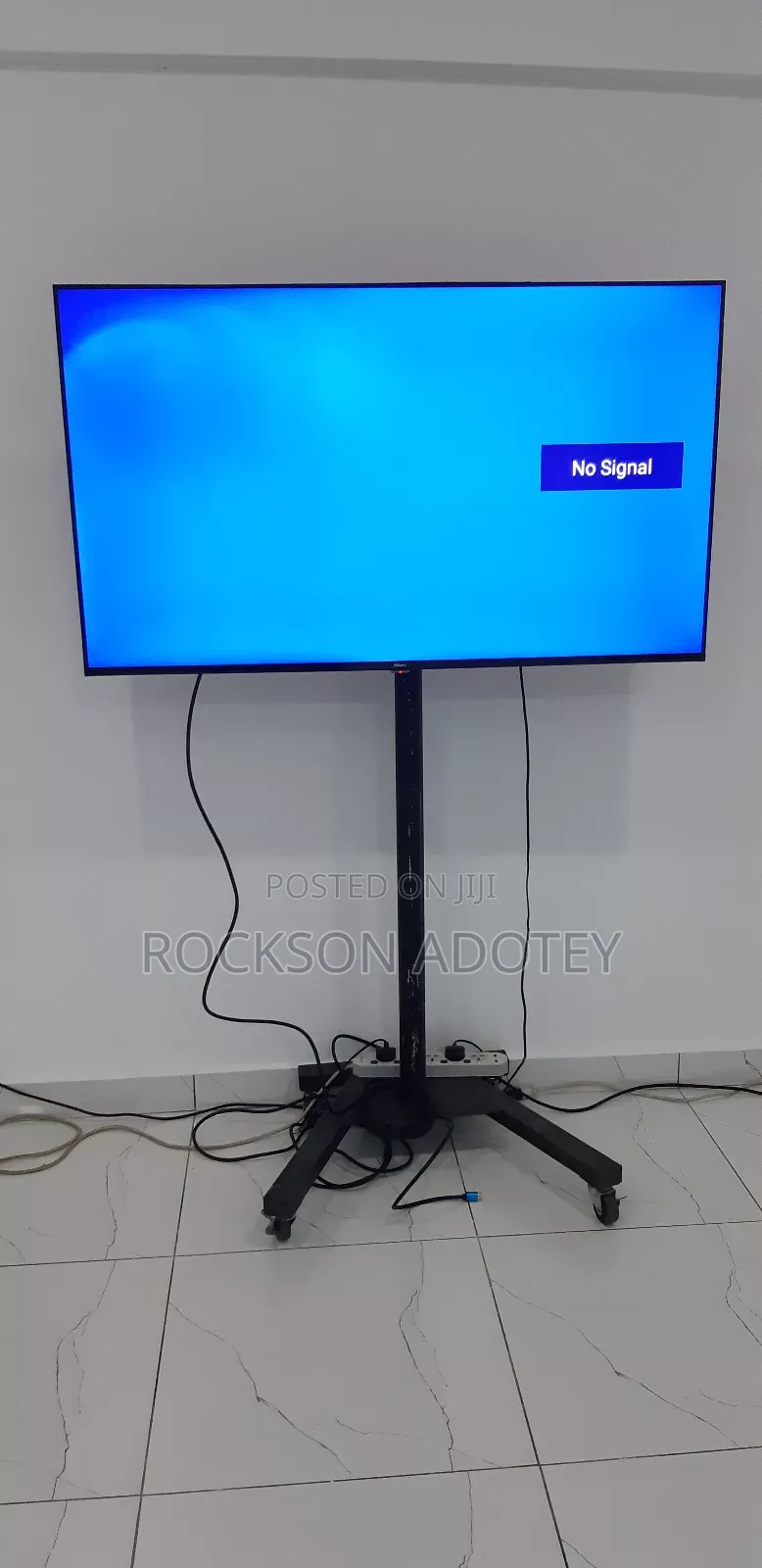 Tv Rentals, Tv Stands, Projectors With Screen for Hiring