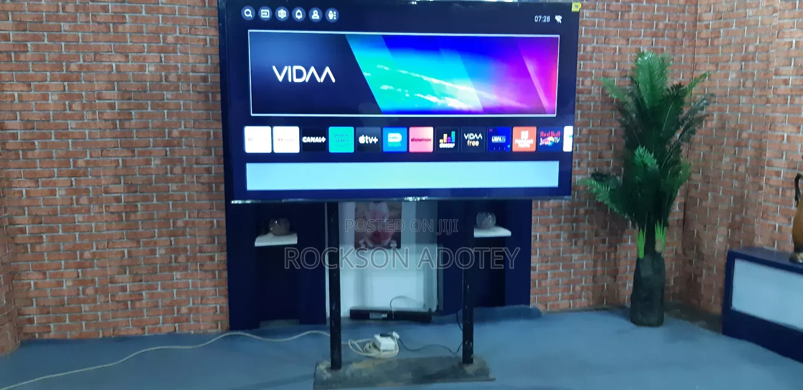 Tv Rentals, Tv Stands, Projectors With Screen for Hiring