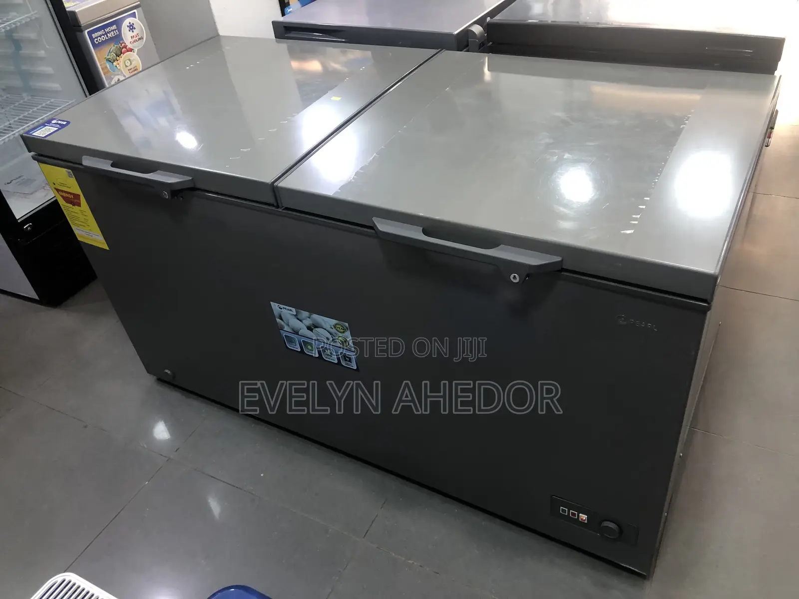 400litres Pearl Chest Freezer Available With Two Doors
