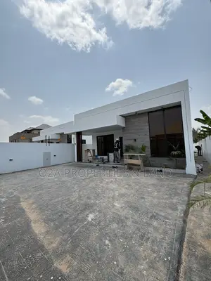 3bdrm House in Lakeside Estate for sale