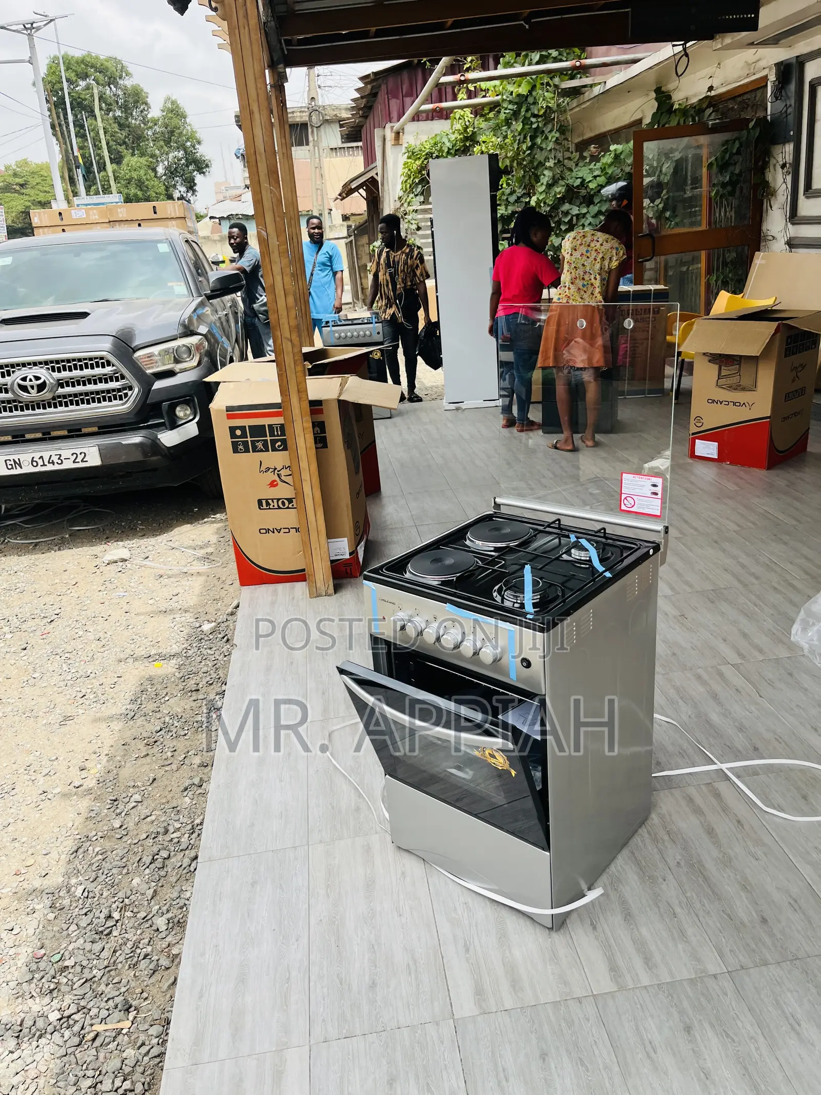 Uniquely Design Volcano 50x50 2 Gas + 2 Electric Cooker.