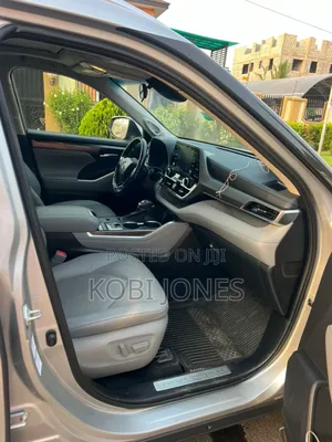 Toyota Highlander Limited 2021 Gray