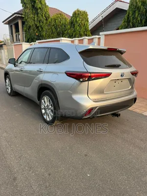 Toyota Highlander Limited 2021 Gray