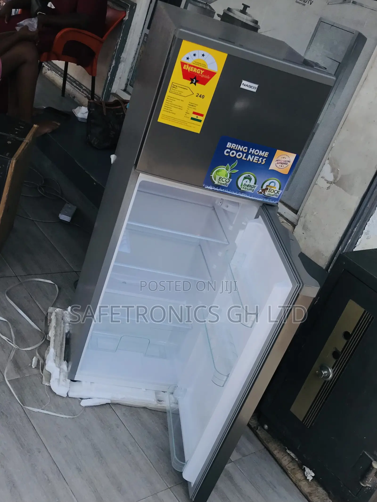 Massive Nasf2-18kd Doubledoor Grey 136l Top Freezer Fridge