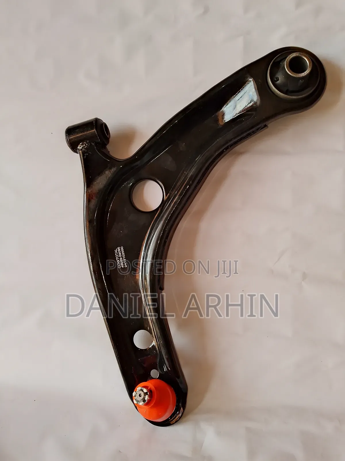 Toyota Vitz Lower Arms