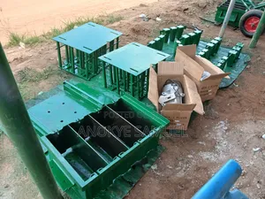 4 at a Time Block Machines With 4 Moulds