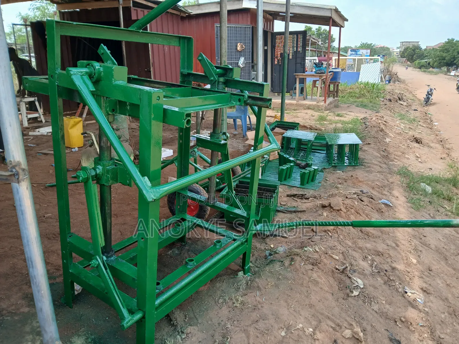 4 at a Time Block Machines With 4 Moulds
