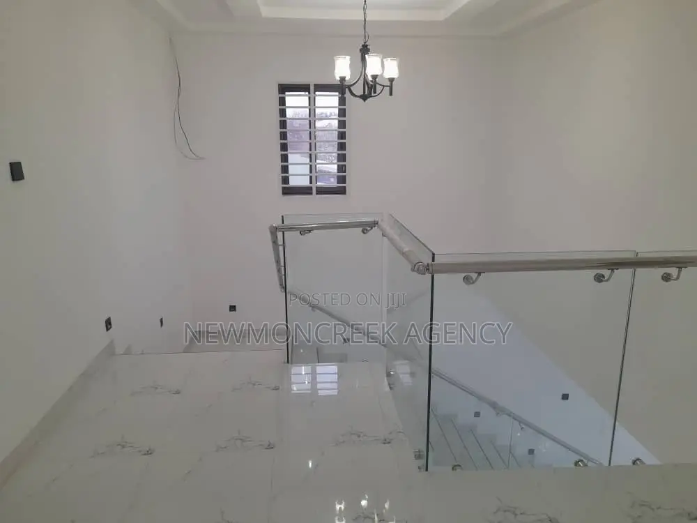 4bdrm Duplex in Oyarifa,Balancer, Accra Metropolitan for sale