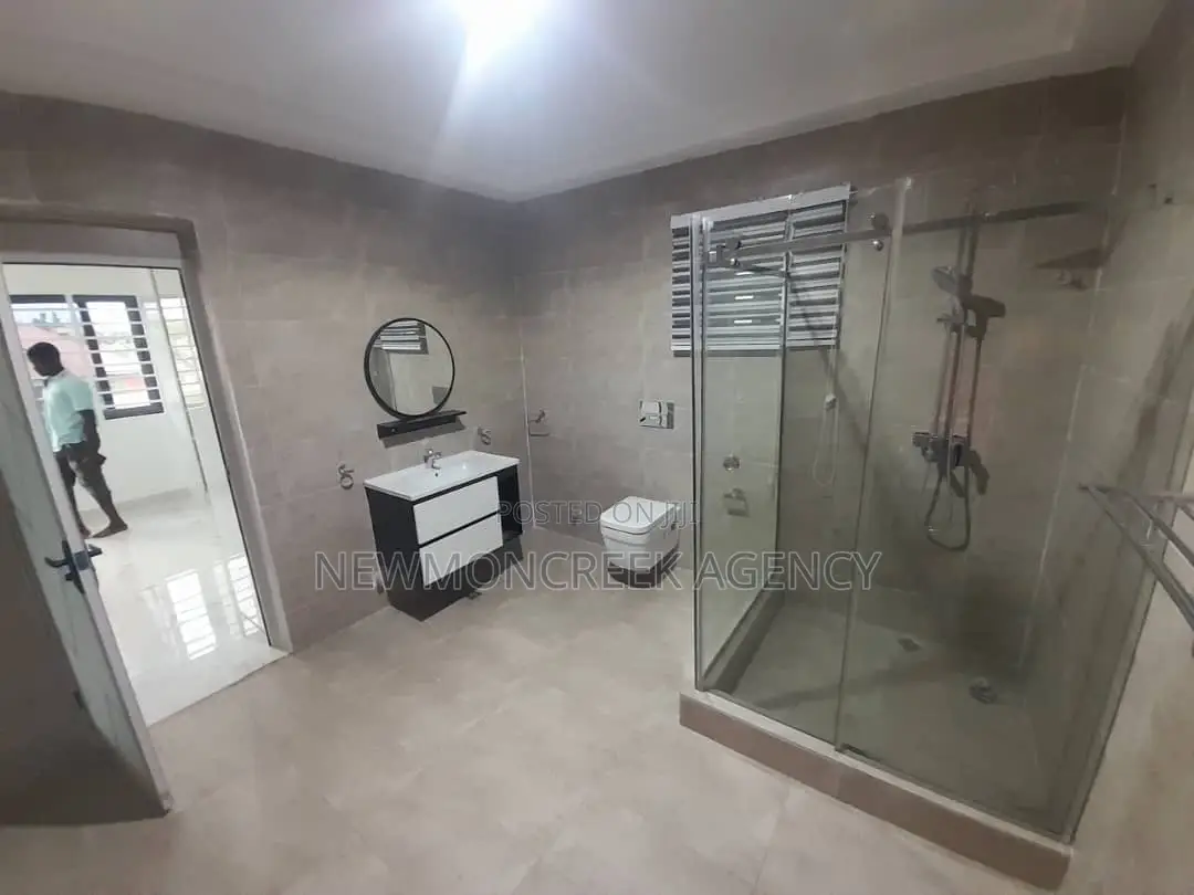 4bdrm Duplex in Oyarifa,Balancer, Accra Metropolitan for sale