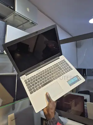 Laptop Asus A42DE 8GB Intel Core i5 HDD+SSD 500GB