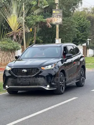 Toyota Highlander XSE 2022 Black