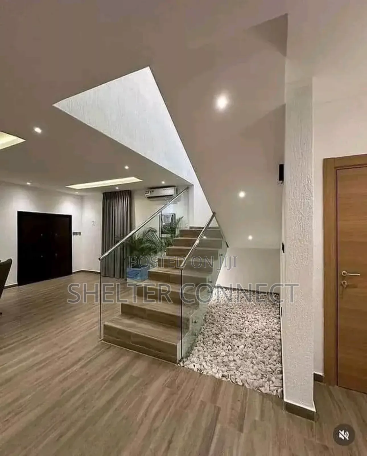 4bdrm Duplex in East Legon,  West for sale