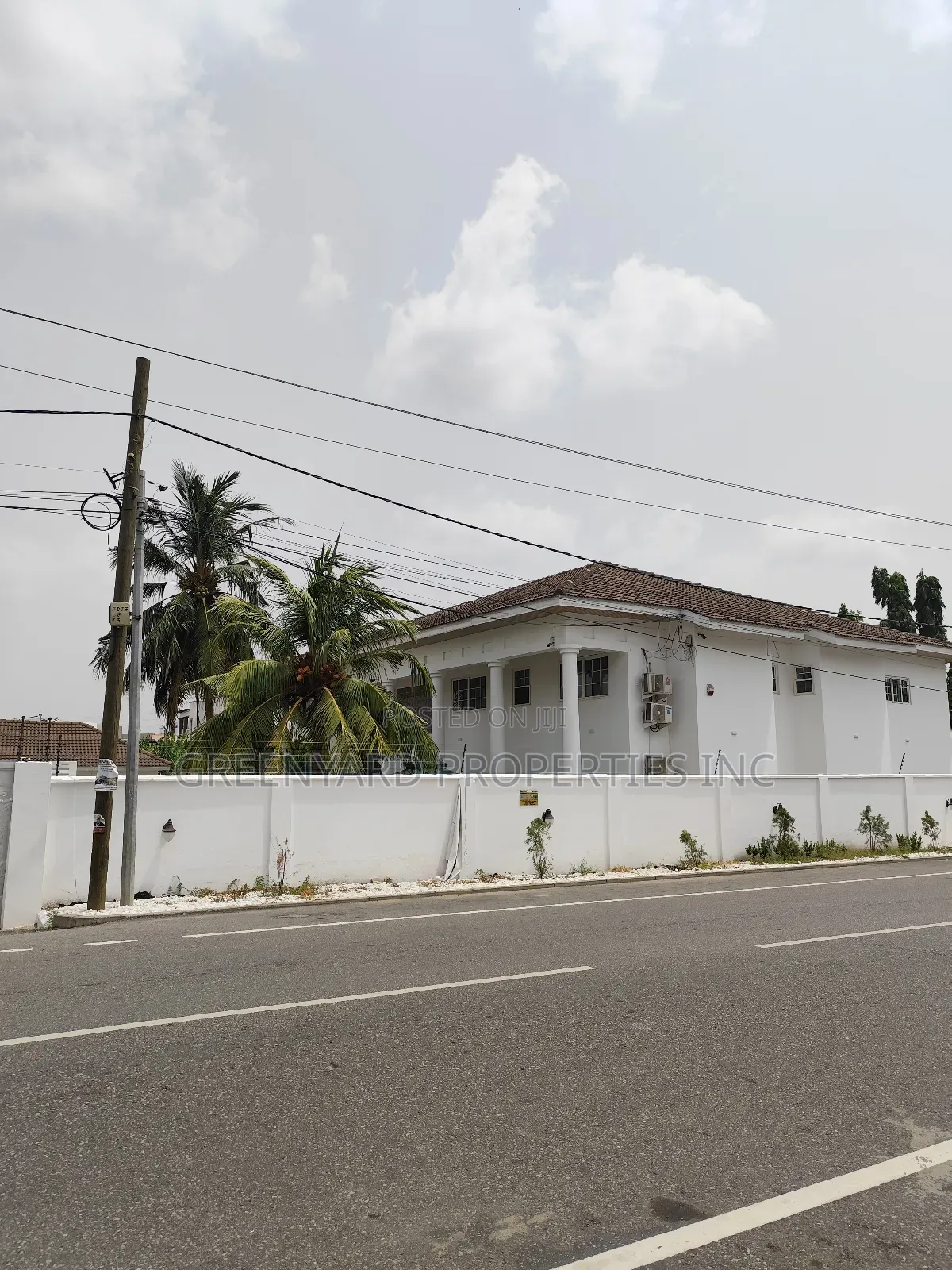12bdrm House in House, East Legon for rent