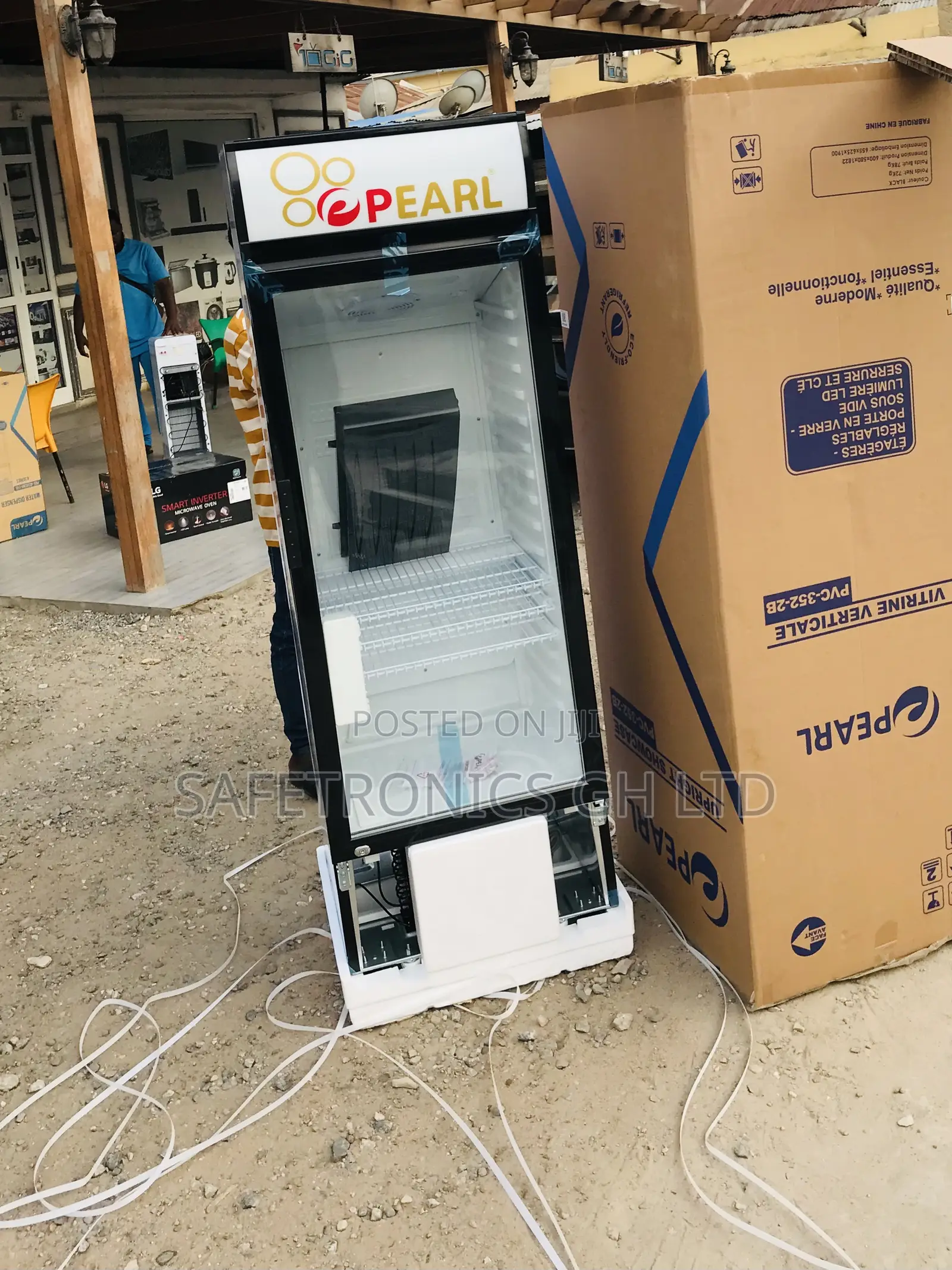 Frosty Flow PVC-352 Display Pearl Singledoor Fridge
