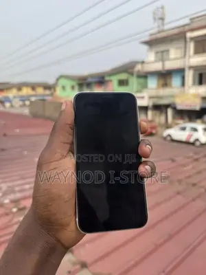 Apple iPhone 11 64 GB White