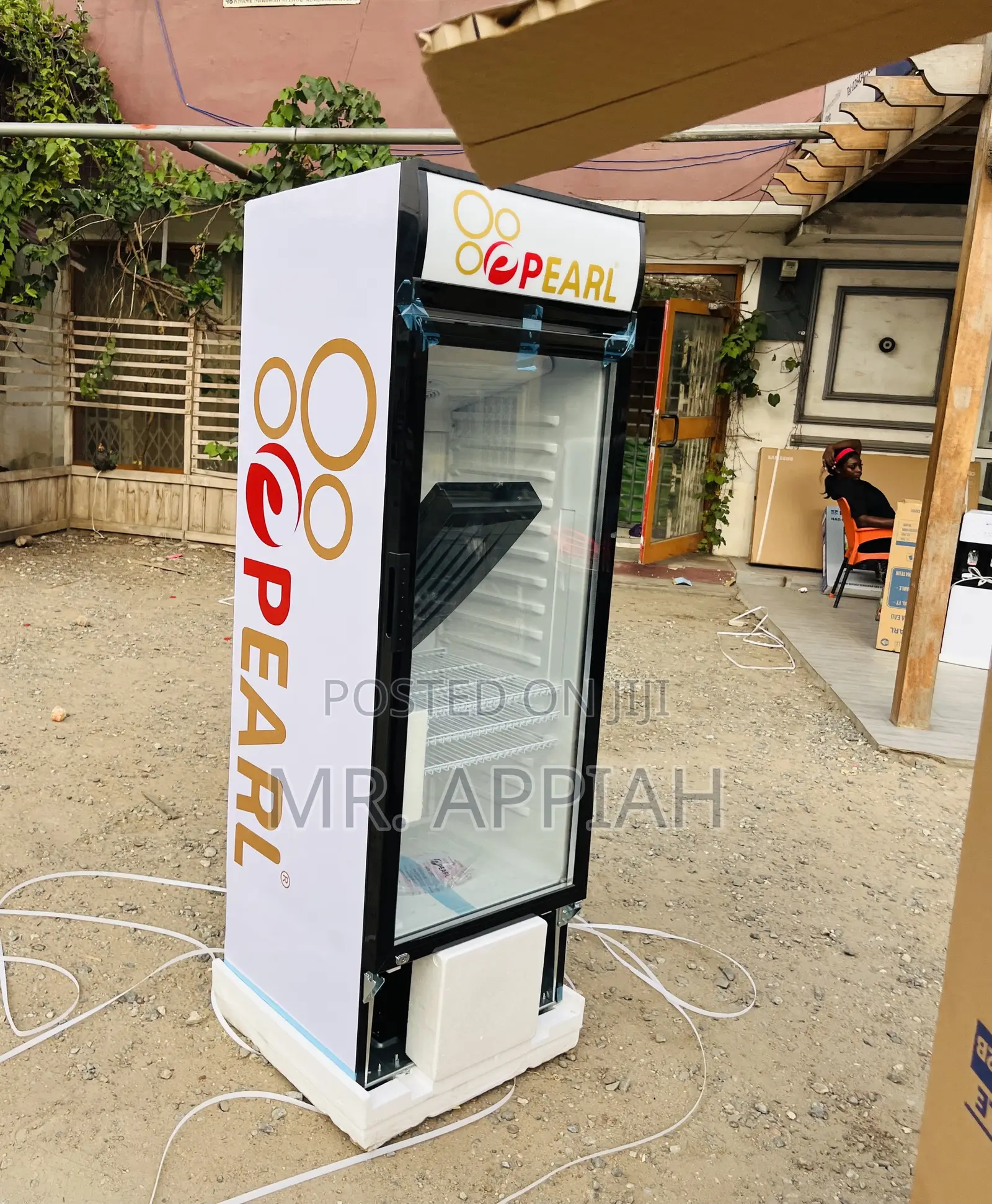 Extremely Chilling Pearl PVC 352 1 Door Beverage Cooler.