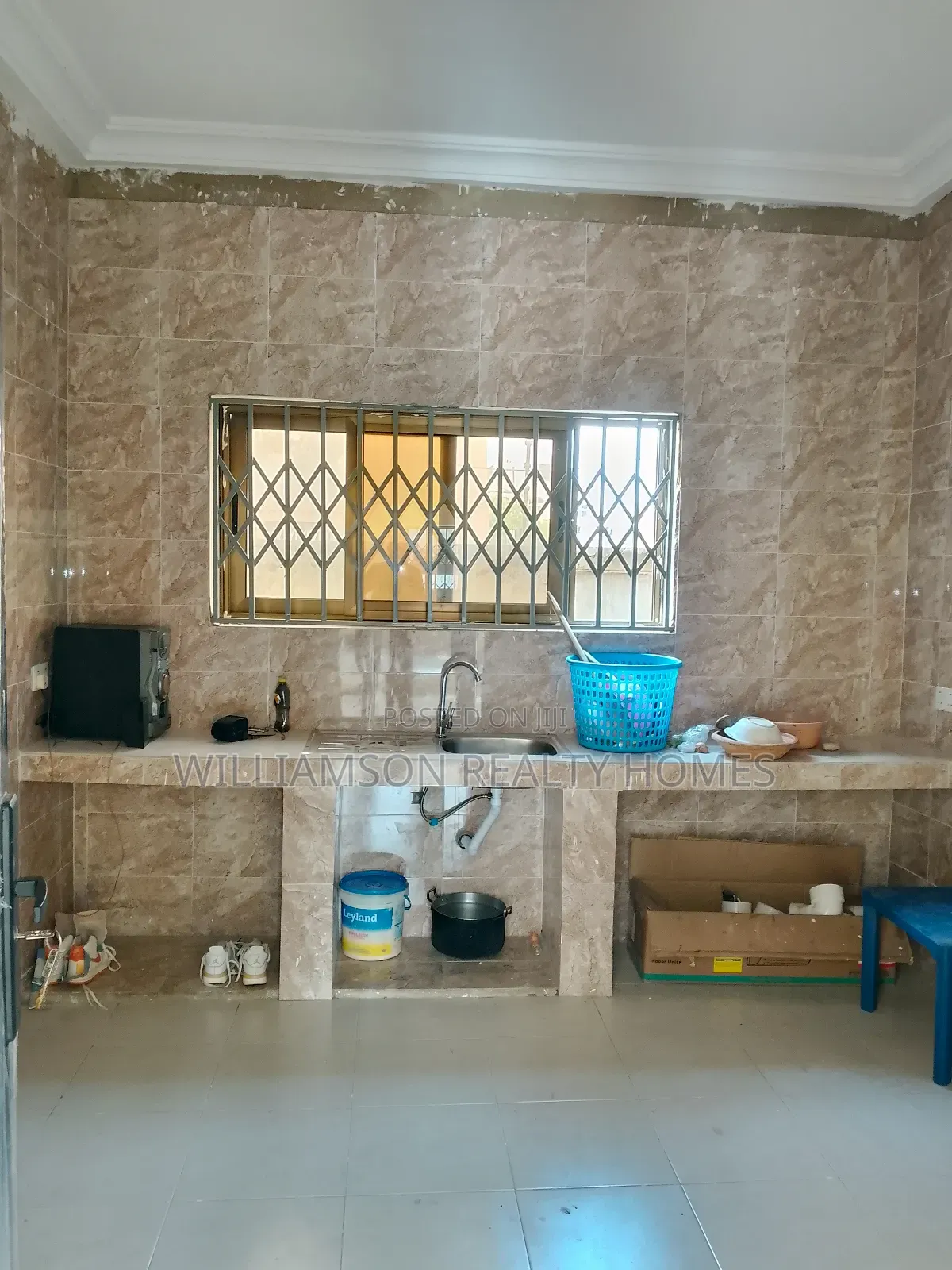 2bdrm Apartment in Community 18 Area, Spintex for rent
