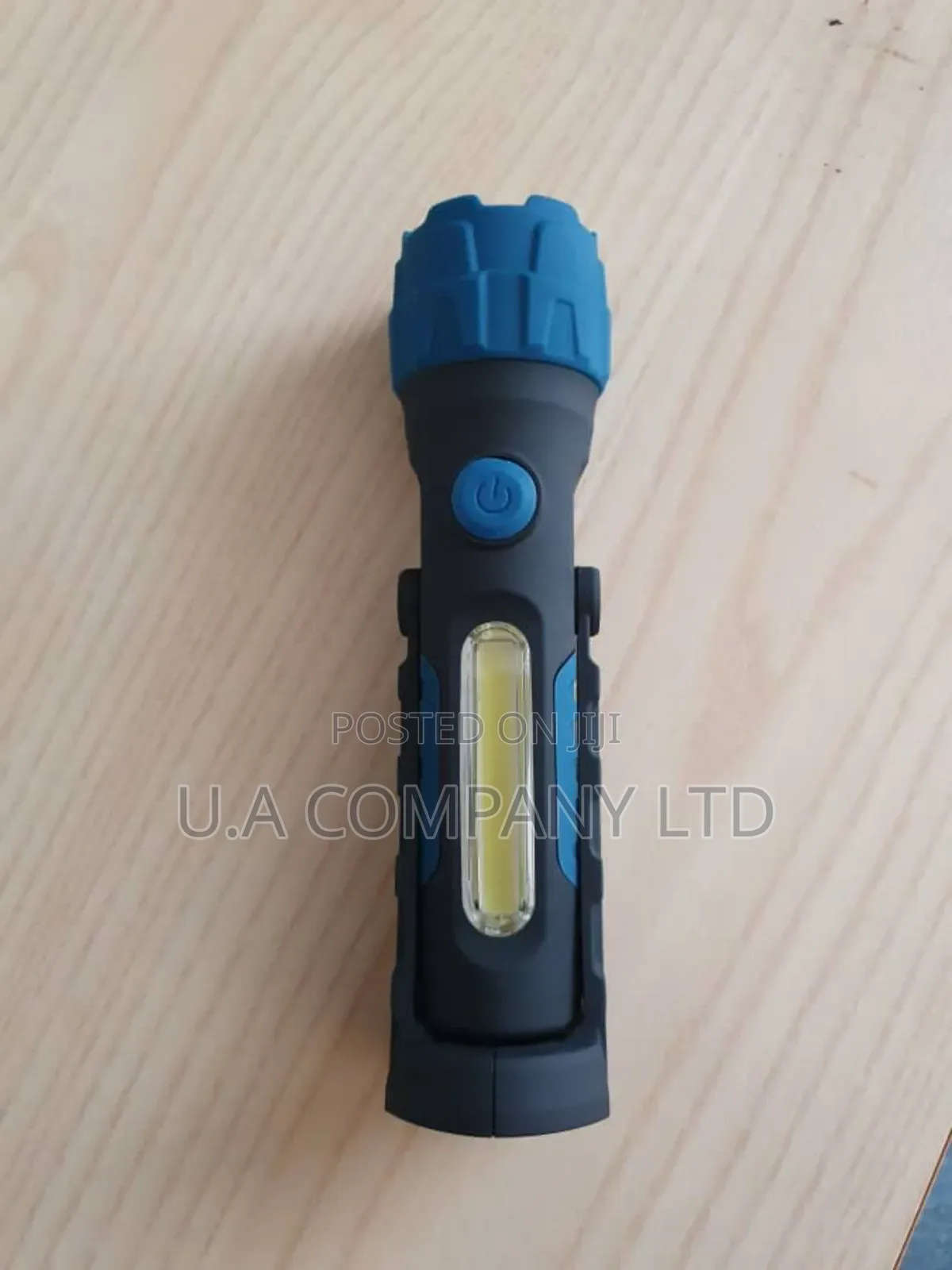 Lightway 300 Lumen Rechargeable Torch With 2 Base Magnets