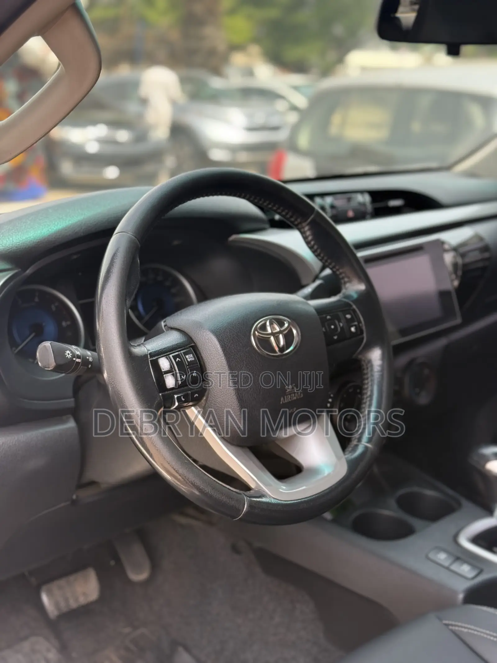 Toyota Hilux Revo Double Cab Deisel 2.4 AWD 2018 White