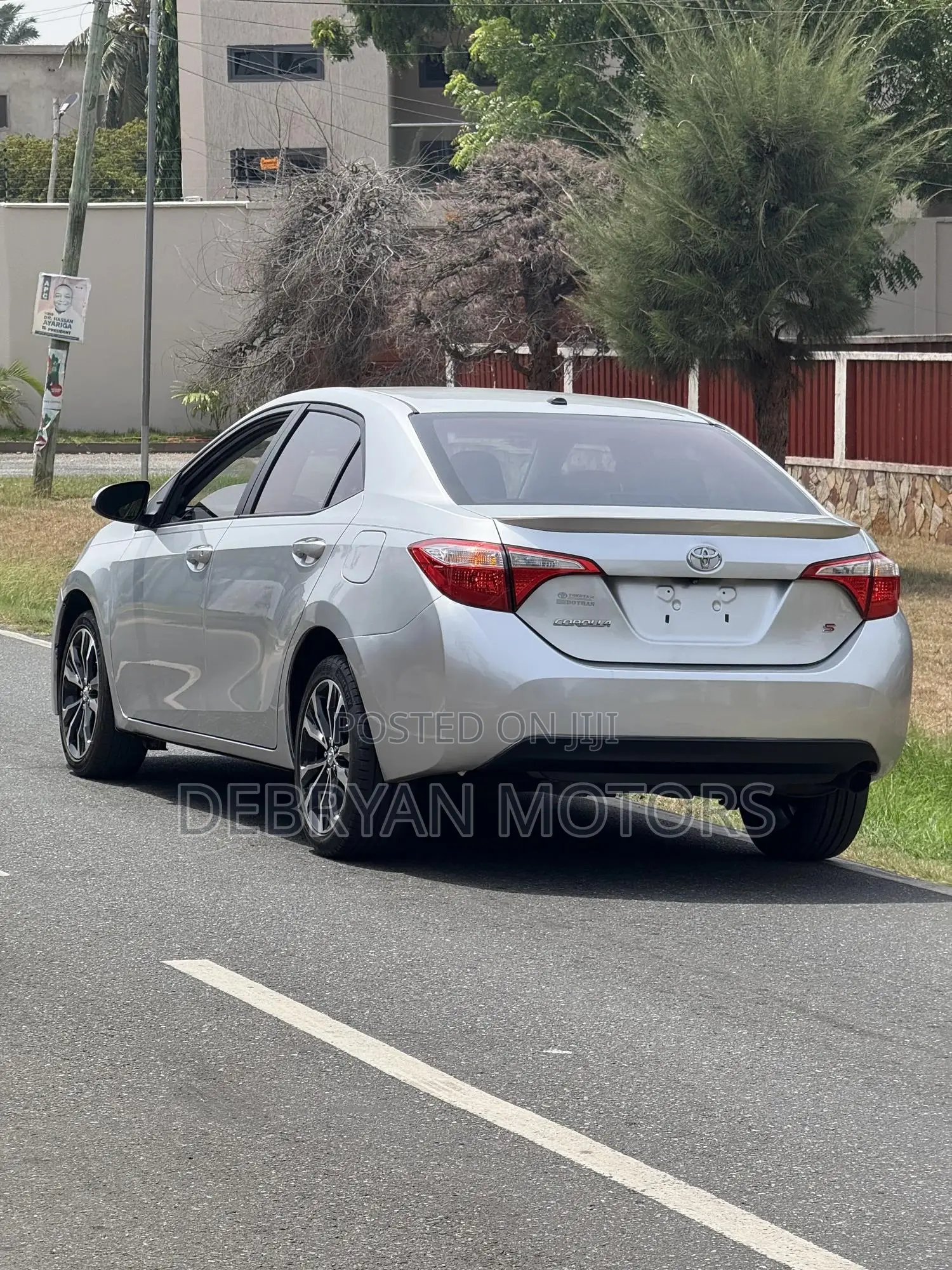 Toyota Corolla S Plus 4dr Sedan (1.8L 4cyl CVT) 2015 Silver
