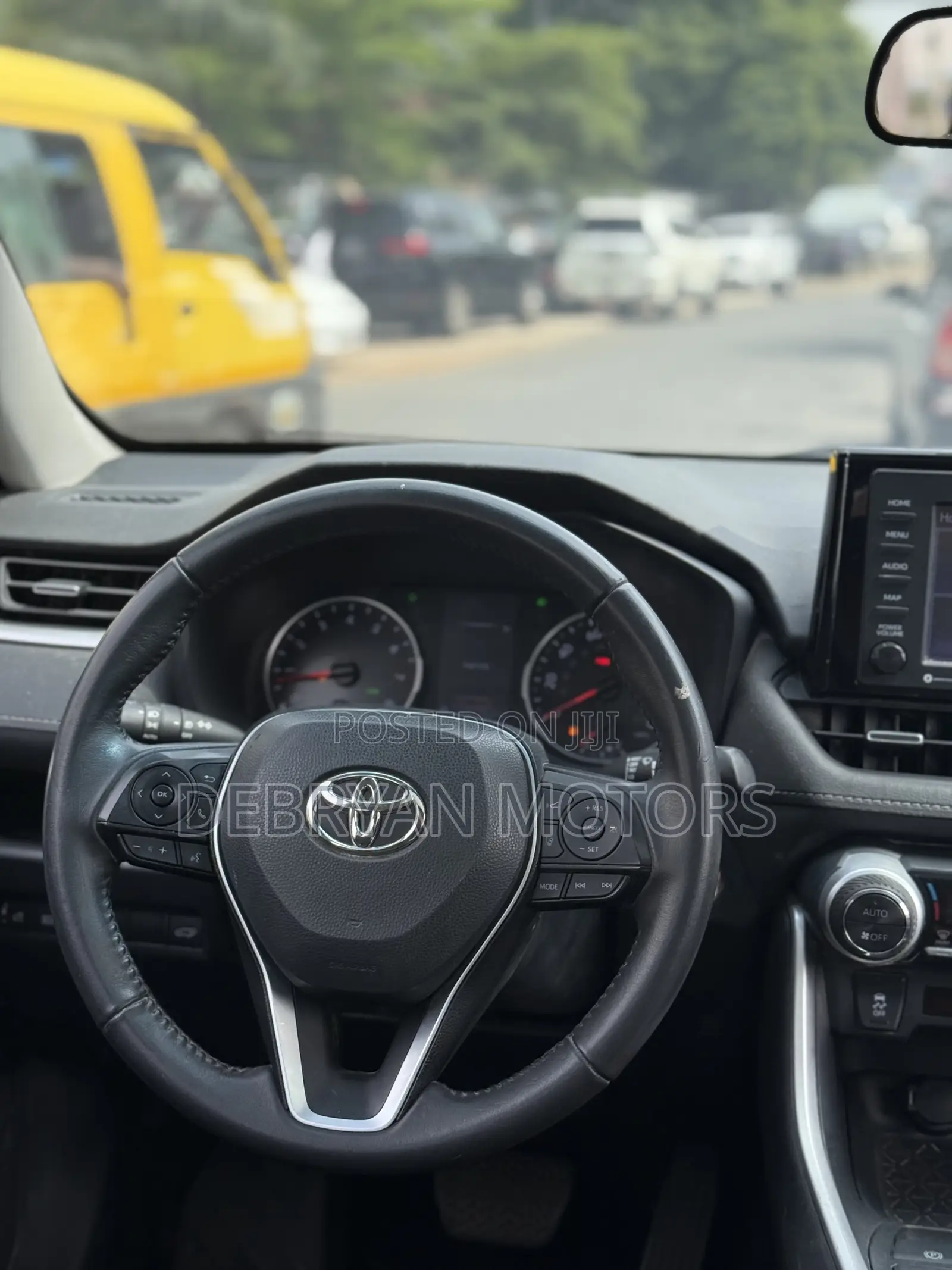 Toyota RAV4 XLE Premium 2022 Gray