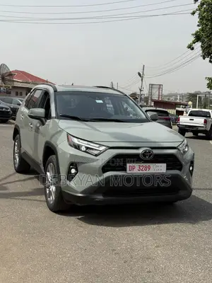 Toyota RAV4 XLE Premium 2022 Gray