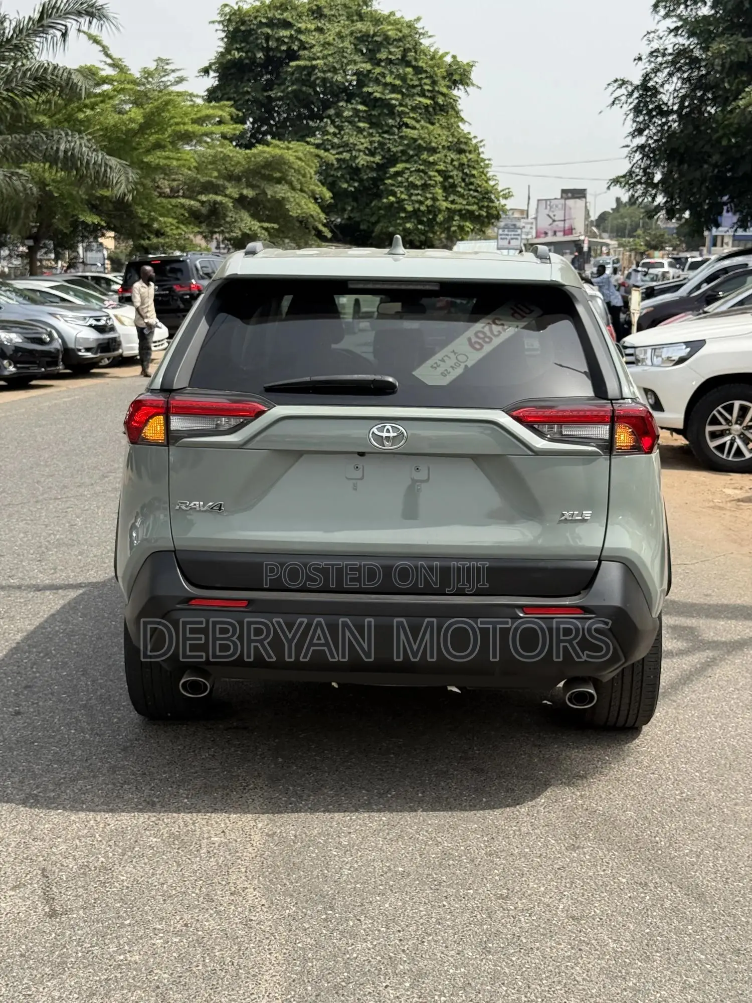Toyota RAV4 XLE Premium 2022 Gray