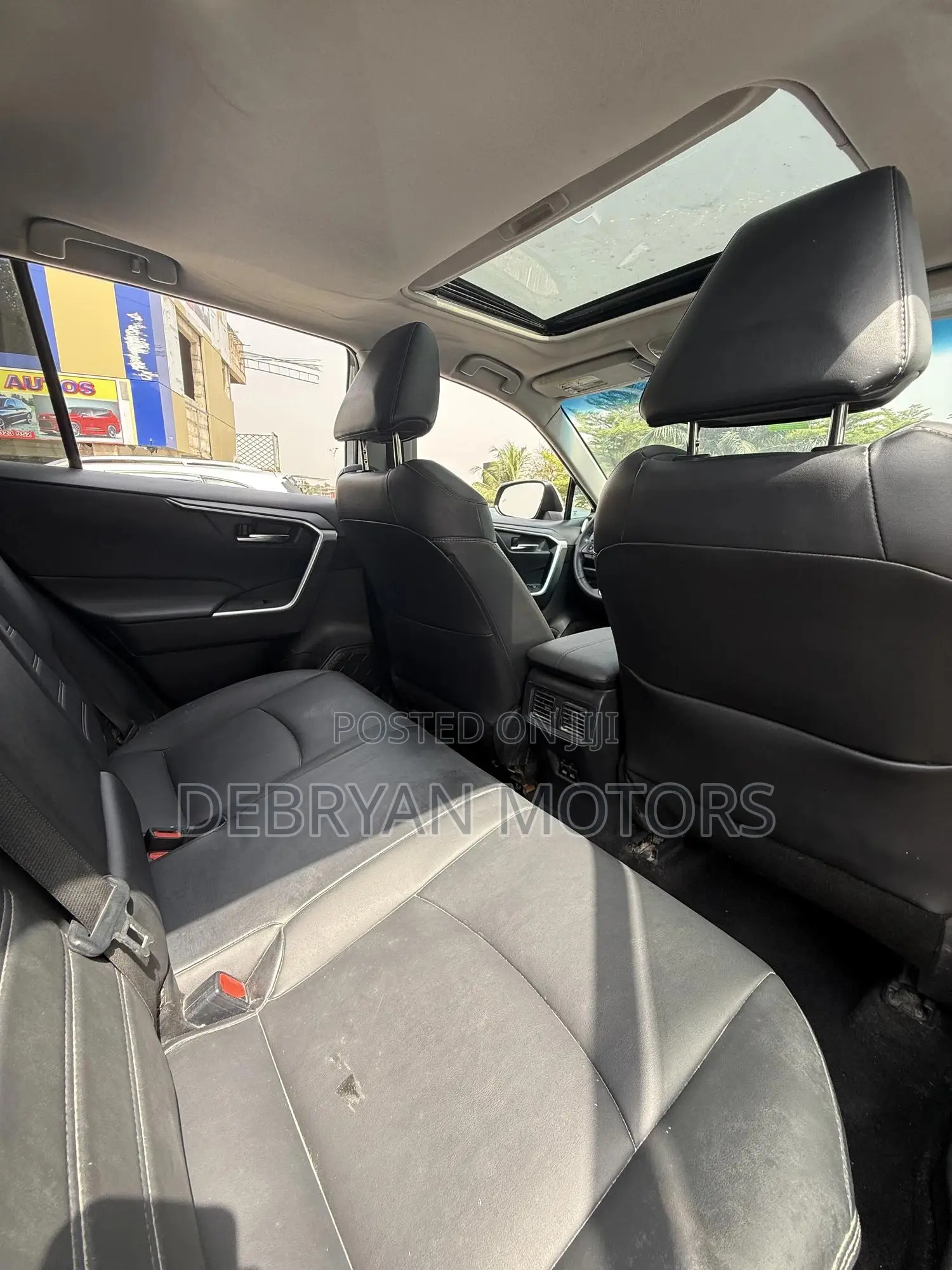 Toyota RAV4 XLE Premium 2022 Gray