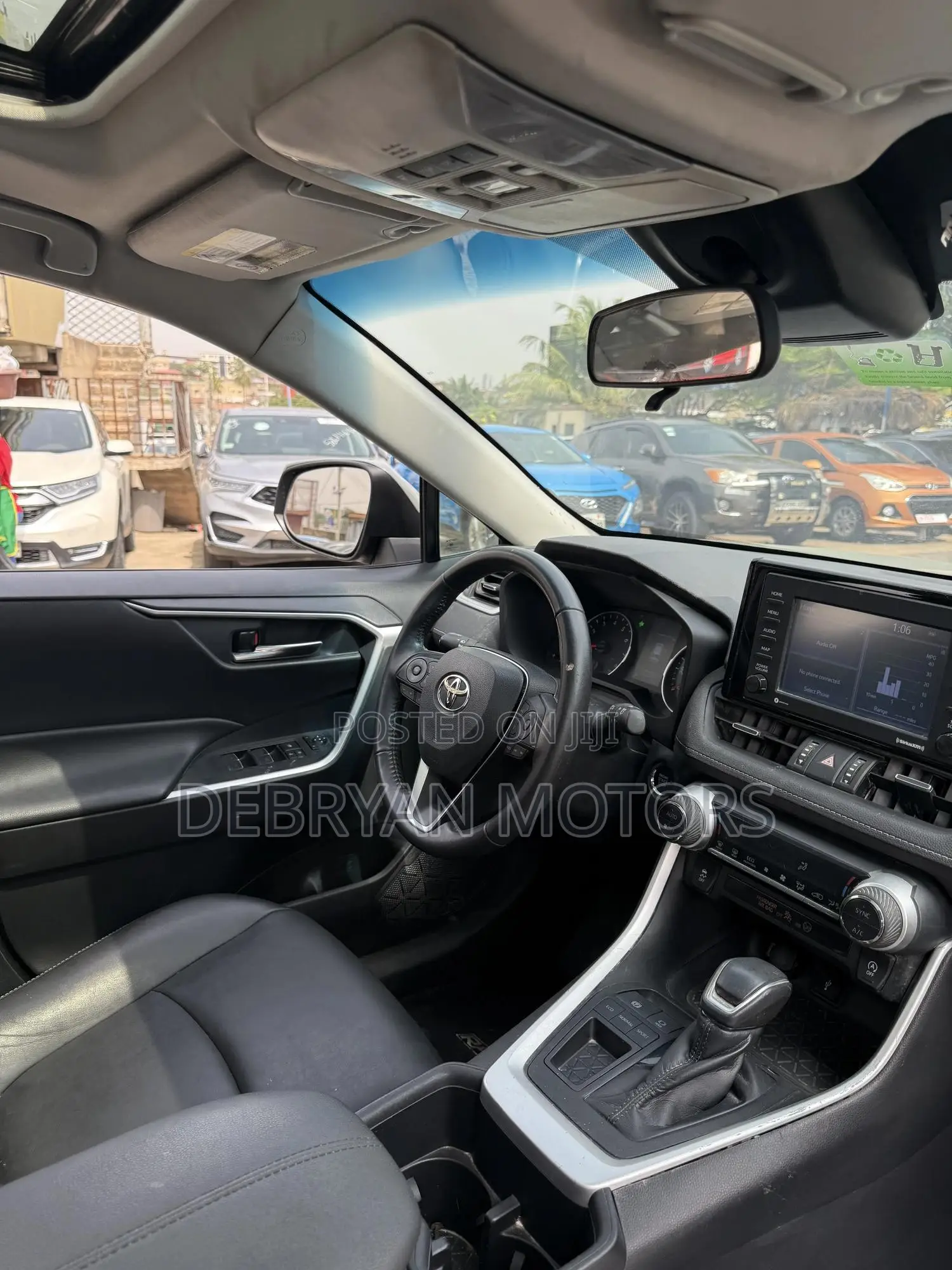 Toyota RAV4 XLE Premium 2022 Gray