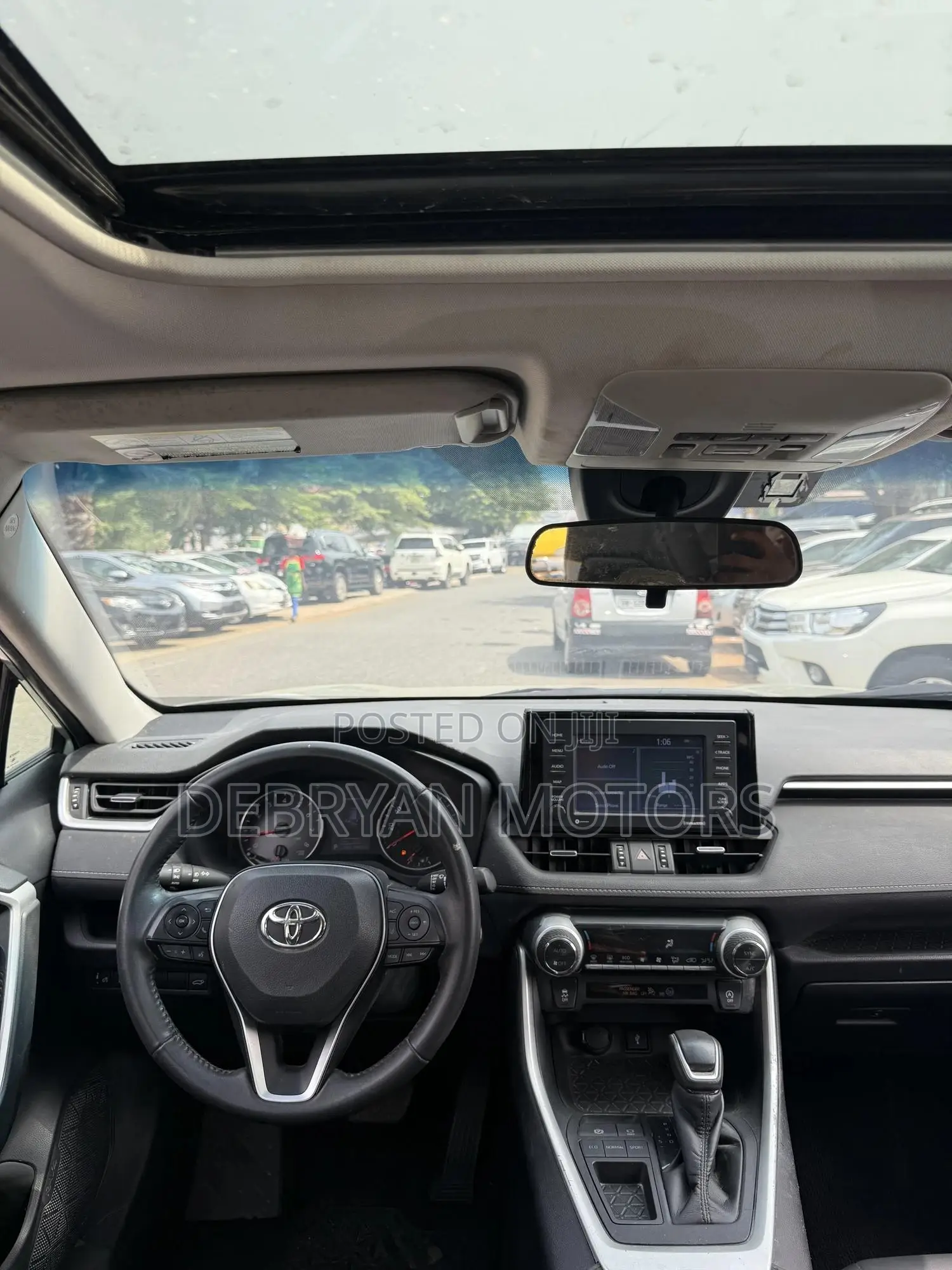 Toyota RAV4 XLE Premium 2022 Gray