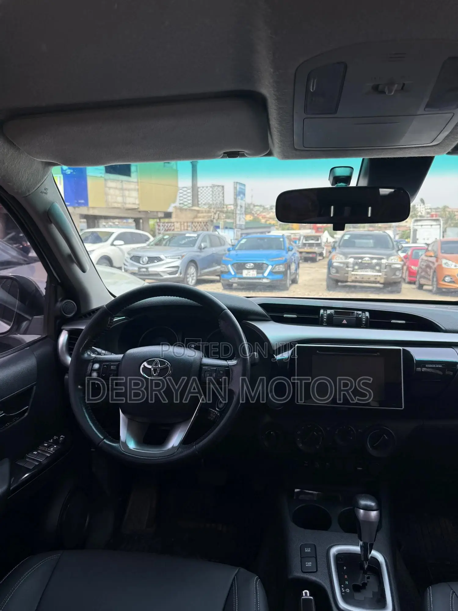 Toyota Hilux Revo Double Cab Deisel 2.4 AWD 2018 White