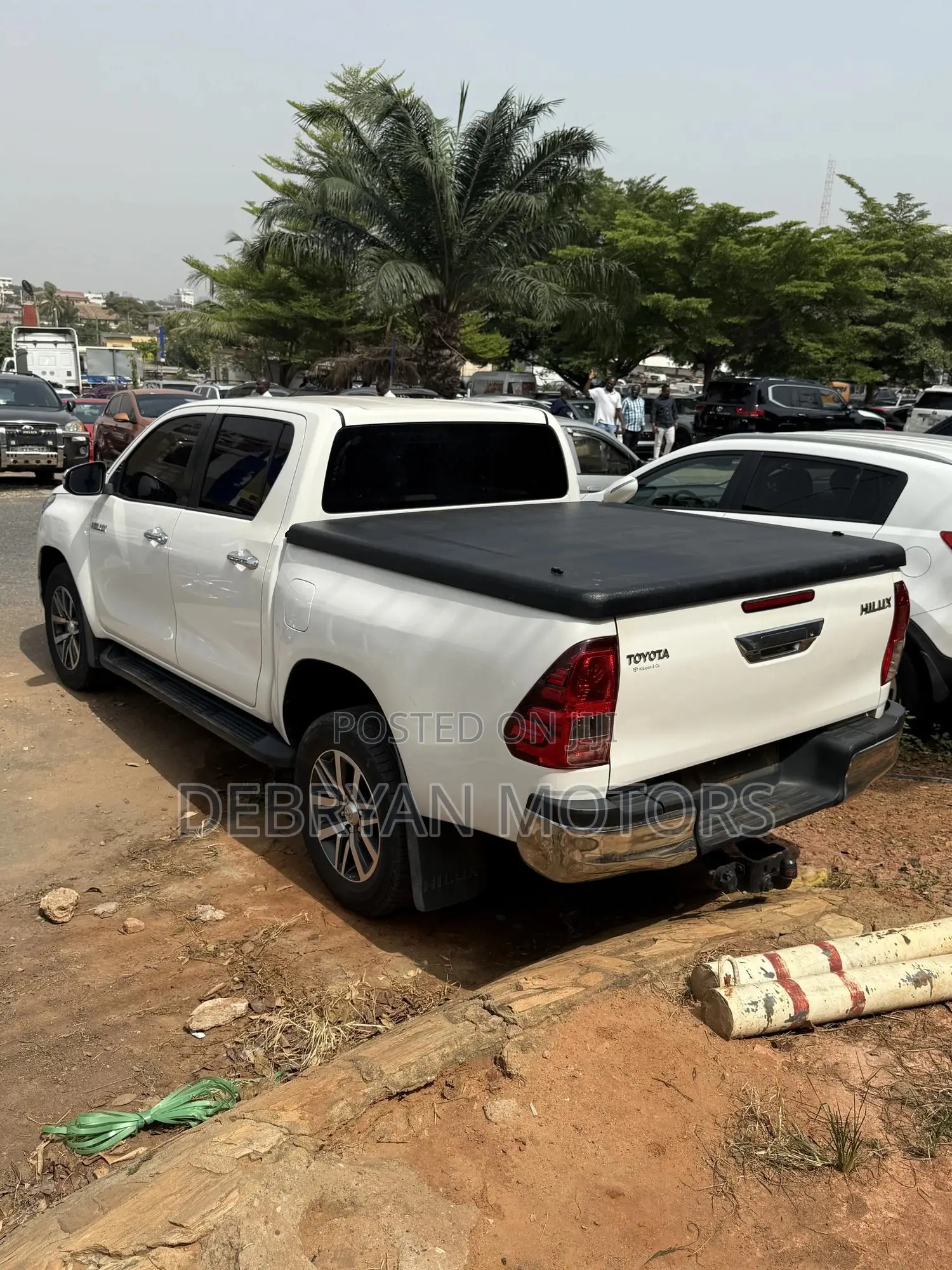Toyota Hilux Revo Double Cab Deisel 2.4 AWD 2018 White