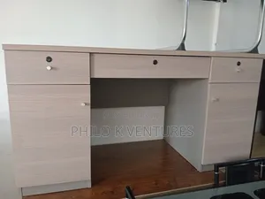 Sellers Table at Cool Price