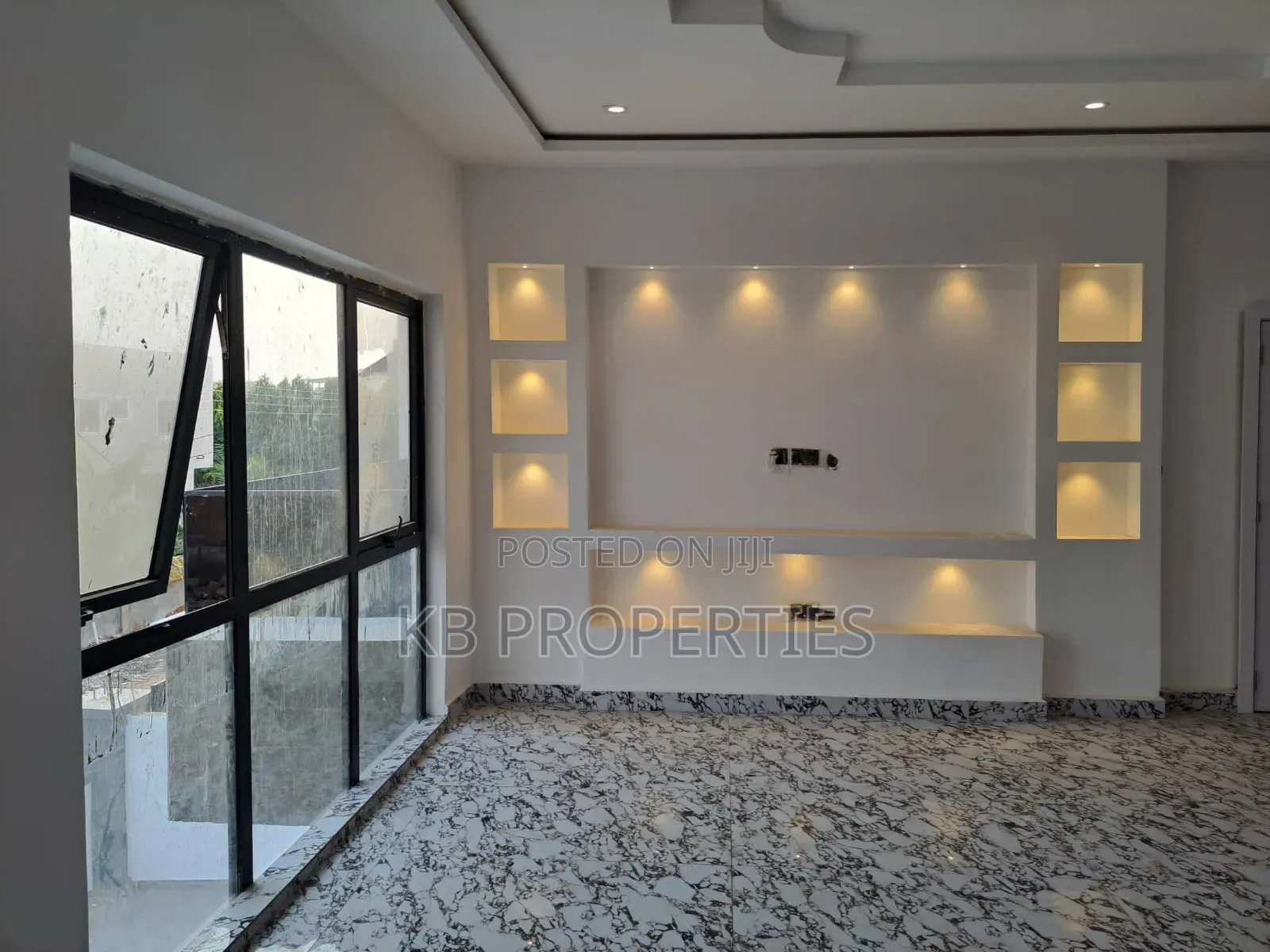 6bdrm House in Kb Properties, Spintex for rent