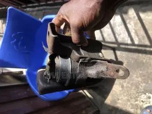 Toyota Corolla 2005 Engine Seat Upper