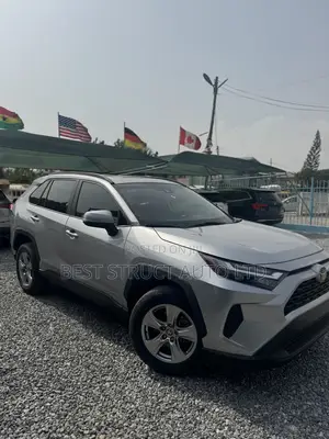 Toyota RAV4 XLE FWD 2023 Gray