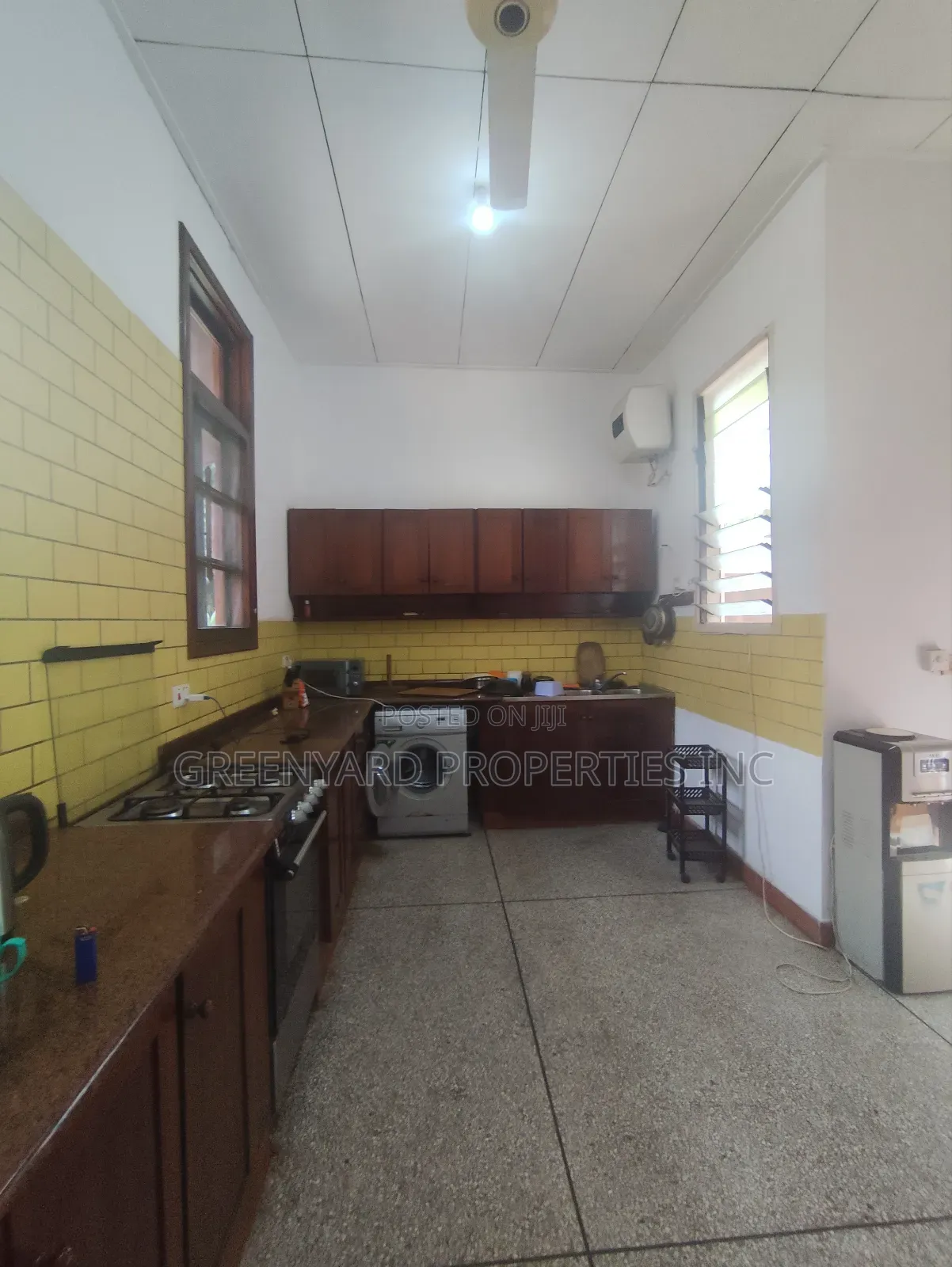 3bdrm House in A&C, East Legon for rent