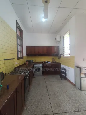3bdrm House in A&C, East Legon for rent