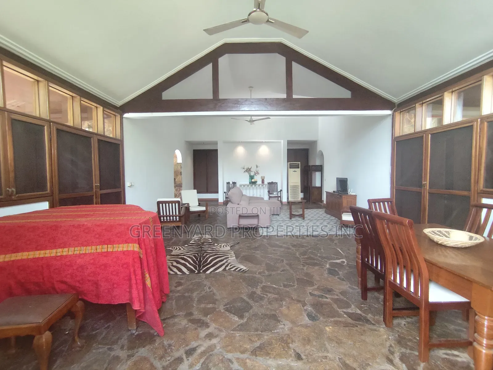 3bdrm House in A&C, East Legon for rent