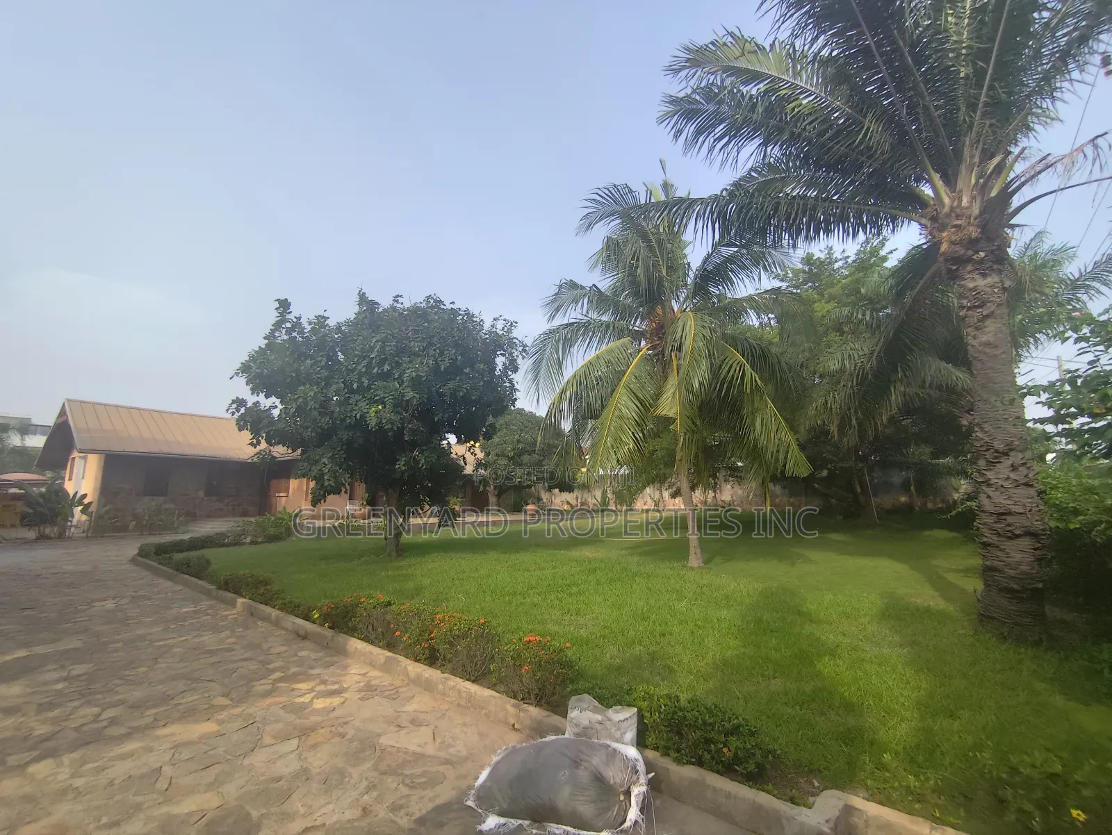 3bdrm House in A&C, East Legon for rent