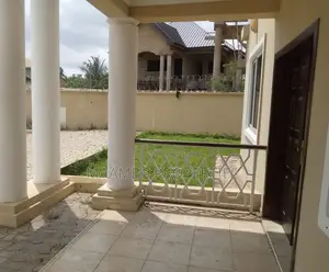 4bdrm Duplex in Roman Ridge for rent