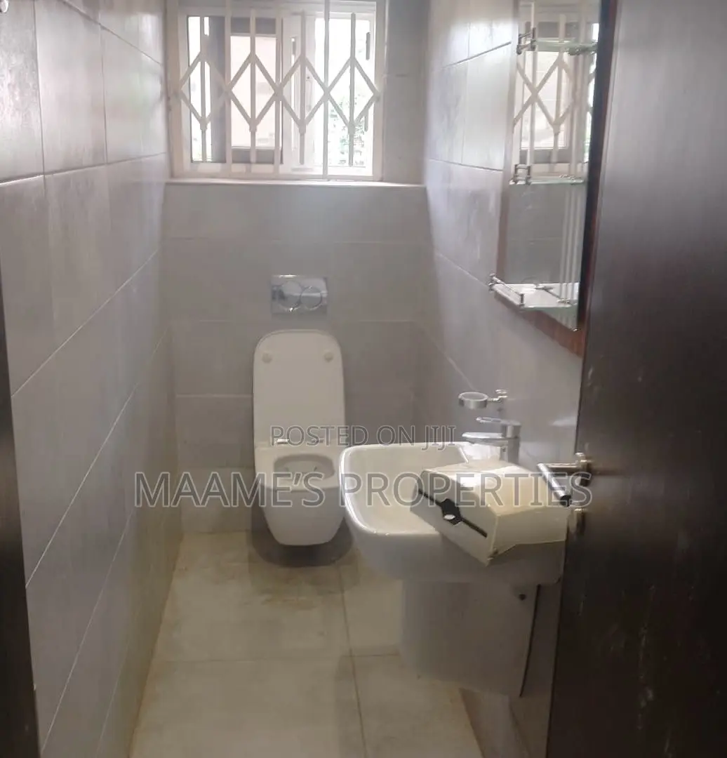 4bdrm Duplex in Airport Residential Area for rent
