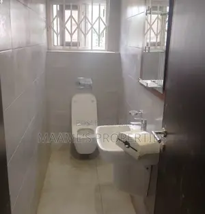 4bdrm Duplex in Airport Residential Area for rent