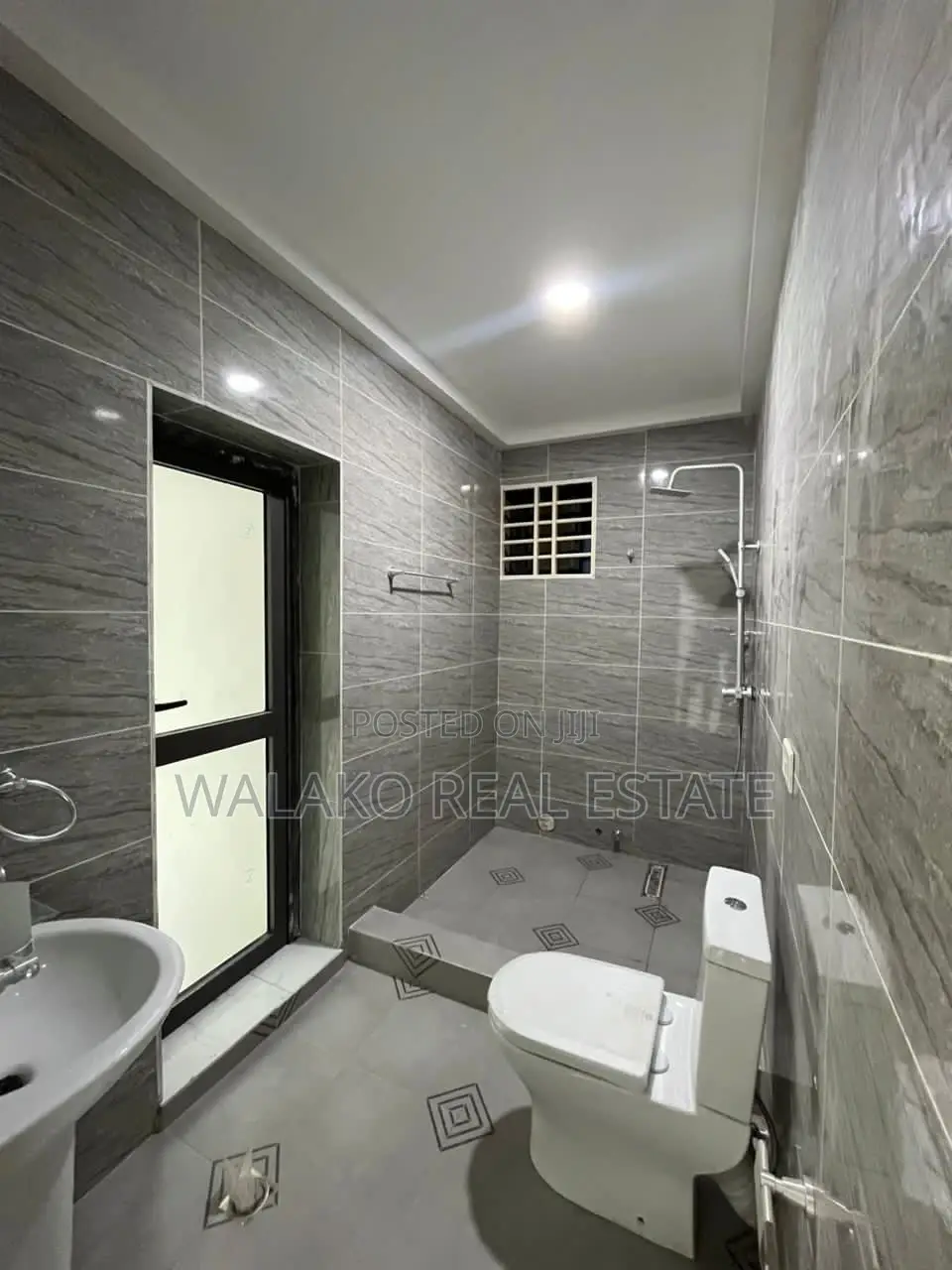 2bdrm Apartment in Pokuase for rent