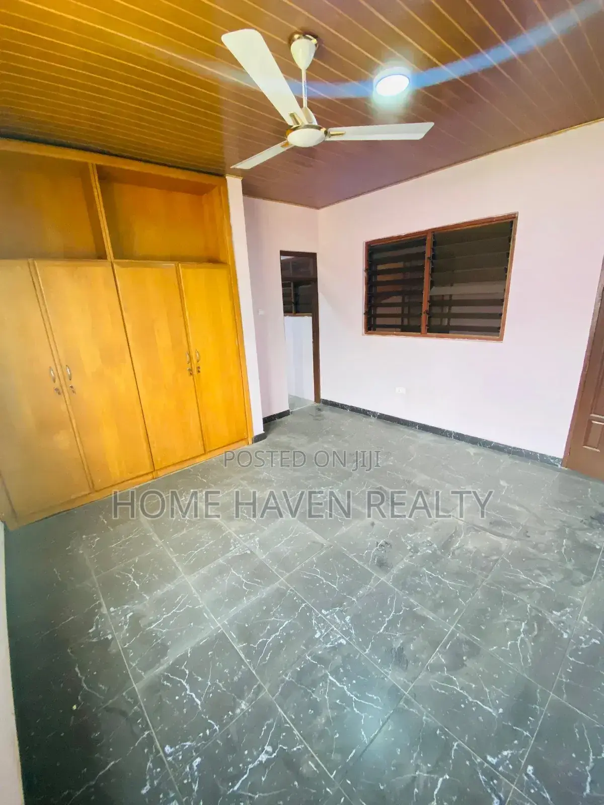7bdrm House in Westland for rent