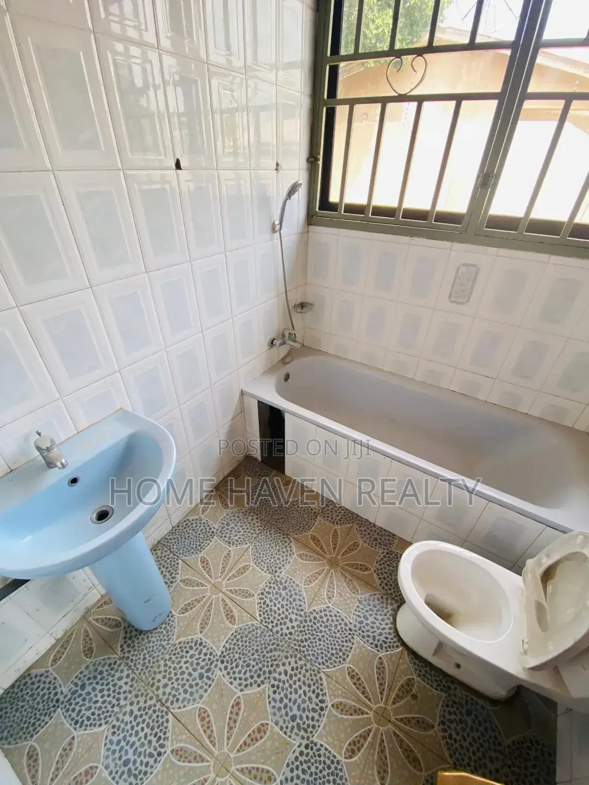 7bdrm House in Westland for rent