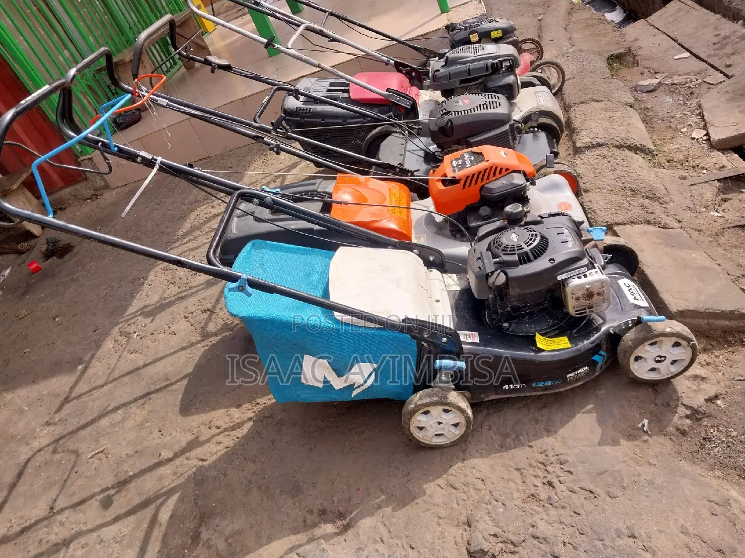 Llawnmowers