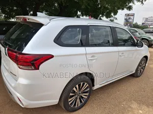 New Mitsubishi Outlander 2022 White