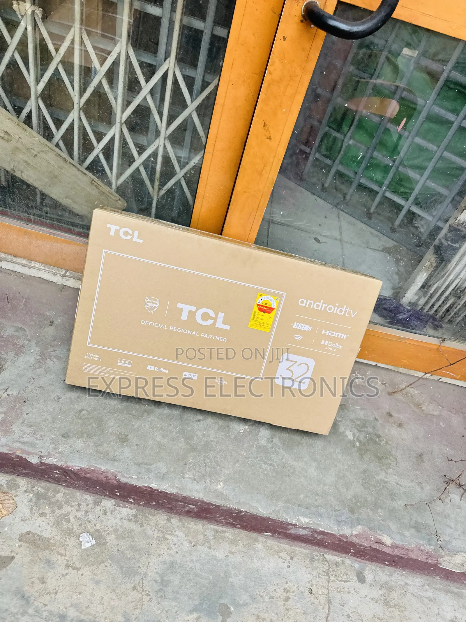Clear Pictures FHD Smart TCL 32”S4500